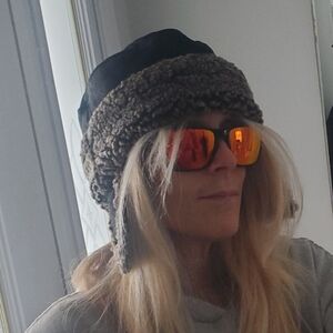 Sheepskin Shearling Fur Winter Trapper Hat